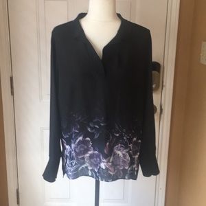 Simply Vera Wang Black blouse size Large